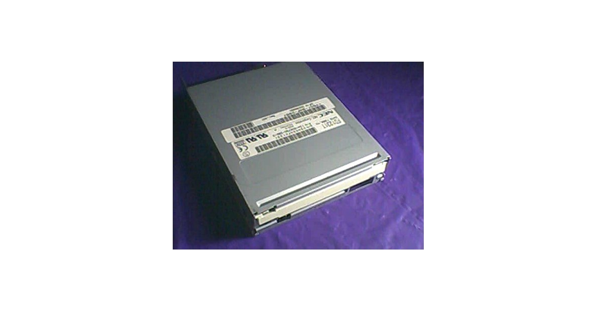 (未使用･未開封品)NEC FD1231 - ディスクドライブ - ブラック - フロッピーディスク (1.44 MB) - フロッピー - 内部 - 3.5インチ Amazon | NEC FD1231 - ディスクドライブ - ブラック